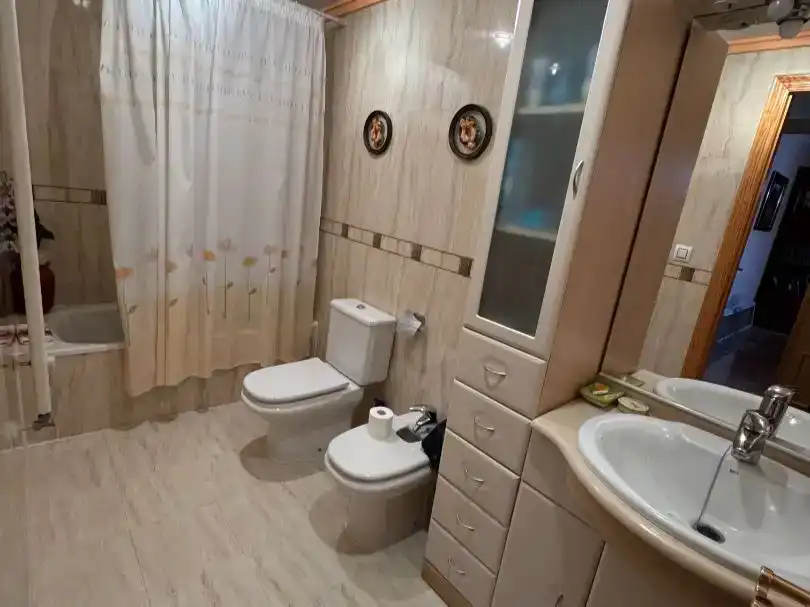 Baño de Piso en venta en Sagunto / Sagunt con Terraza y Balcón