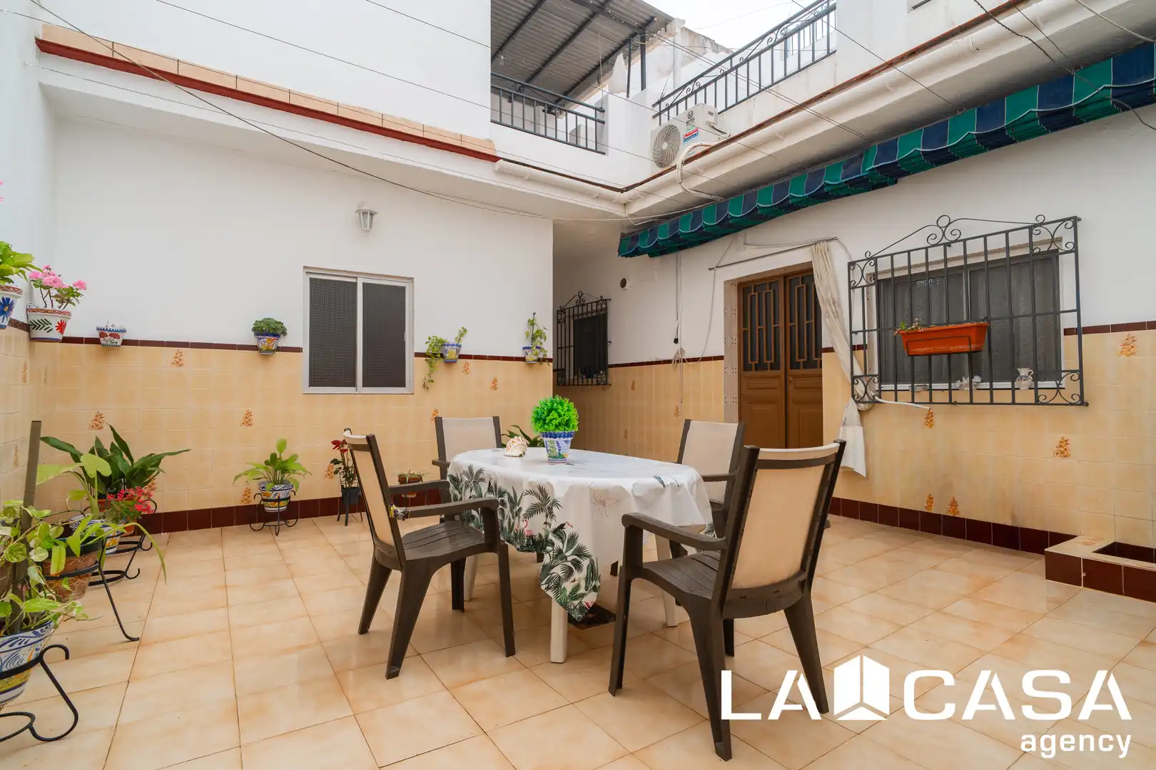 Terrassa de Casa o xalet en venda en Dos Hermanas