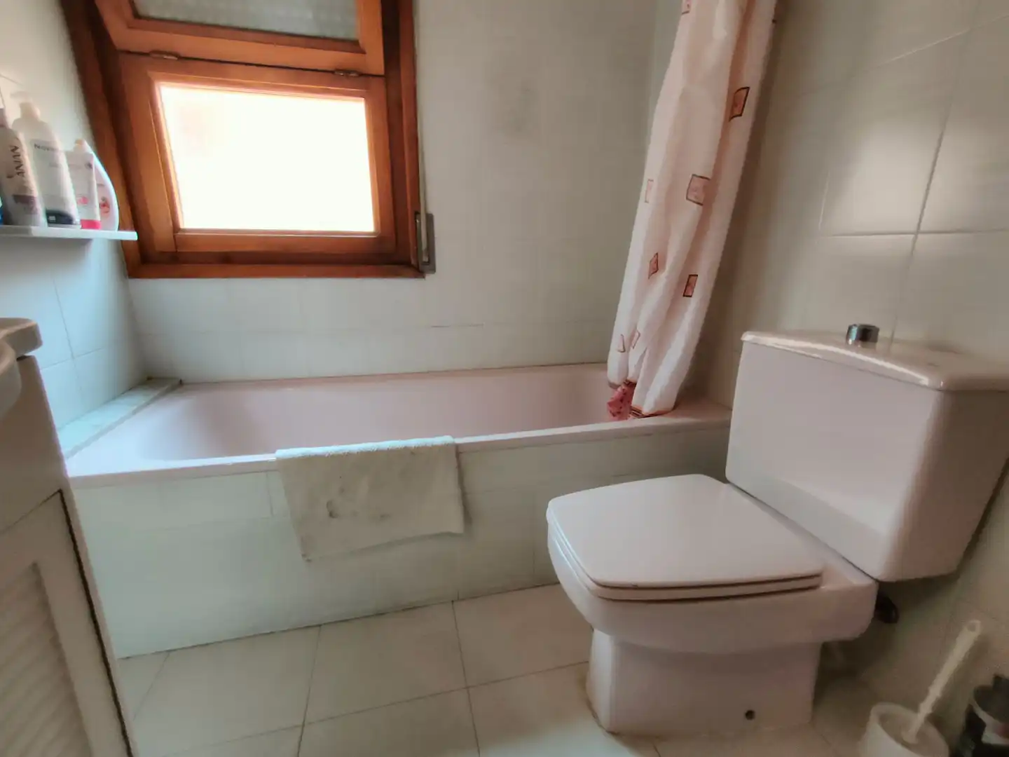 Bany de Casa o xalet en venda en Girona amb Calefacció, Jardí privat i Terrassa