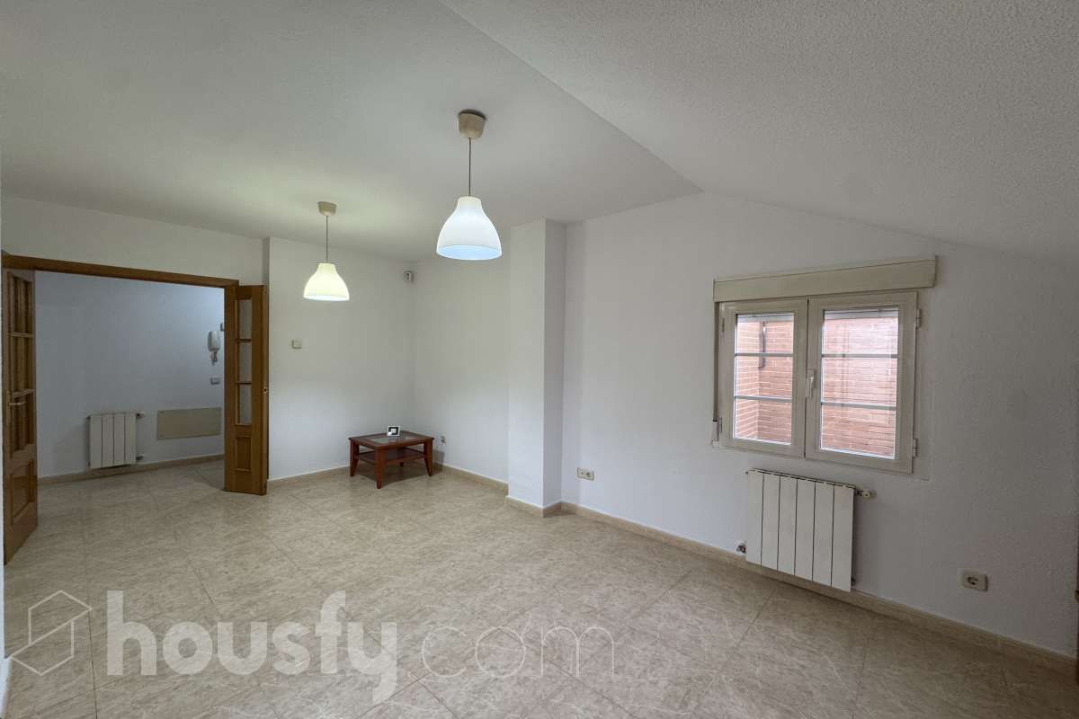 Piso de alquiler en Calle de la Rueda, San Benito - Soledad - Hispanidad