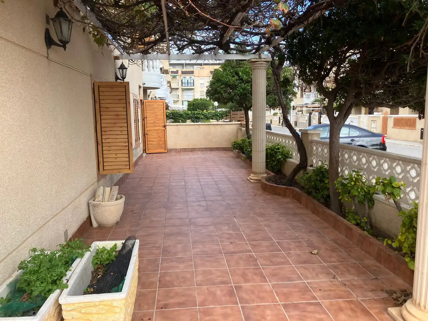 Terrasse von Einfamilien-Reihenhaus zur Miete in Santa Pola mit Möbliert und Haustiere erlaubt