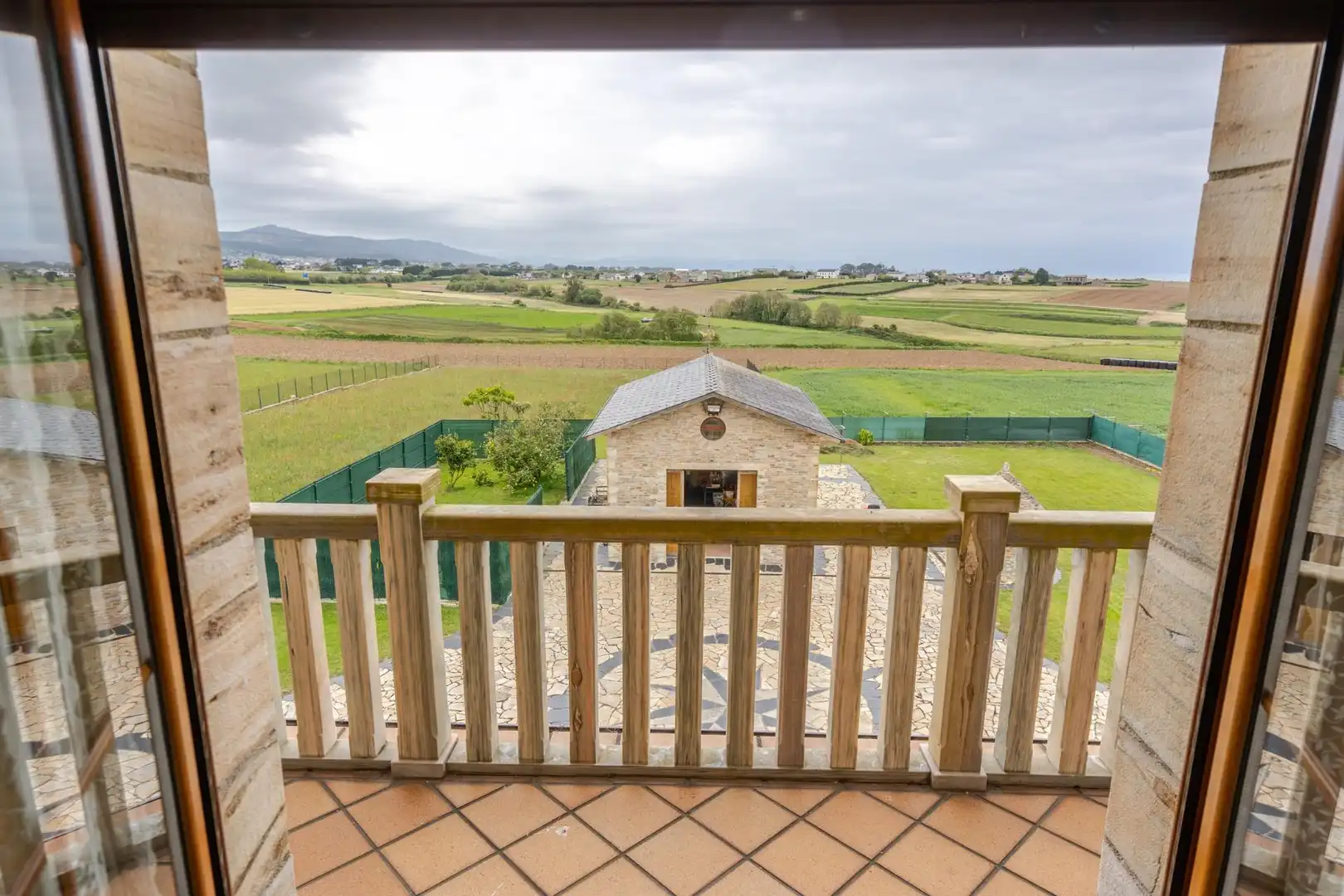 Terrassa de Casa o xalet en venda en Castropol amb Calefacció, Jardí privat i Terrassa