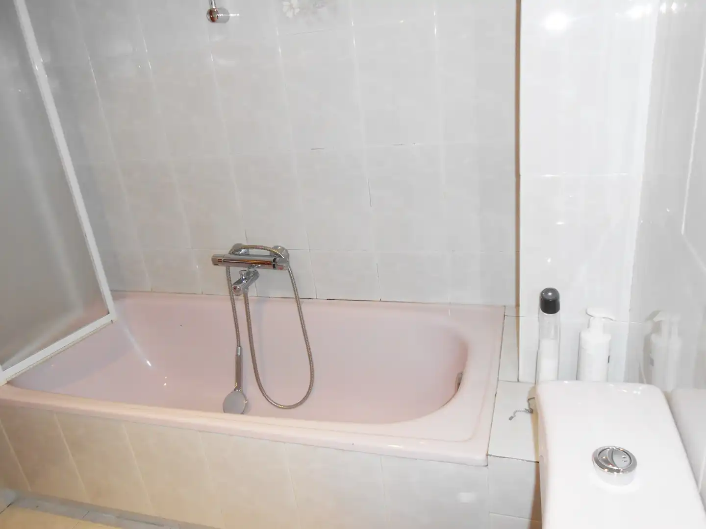 Bathroom of Flat for rent in Bilbao   with Heating, Furnished and Balcony