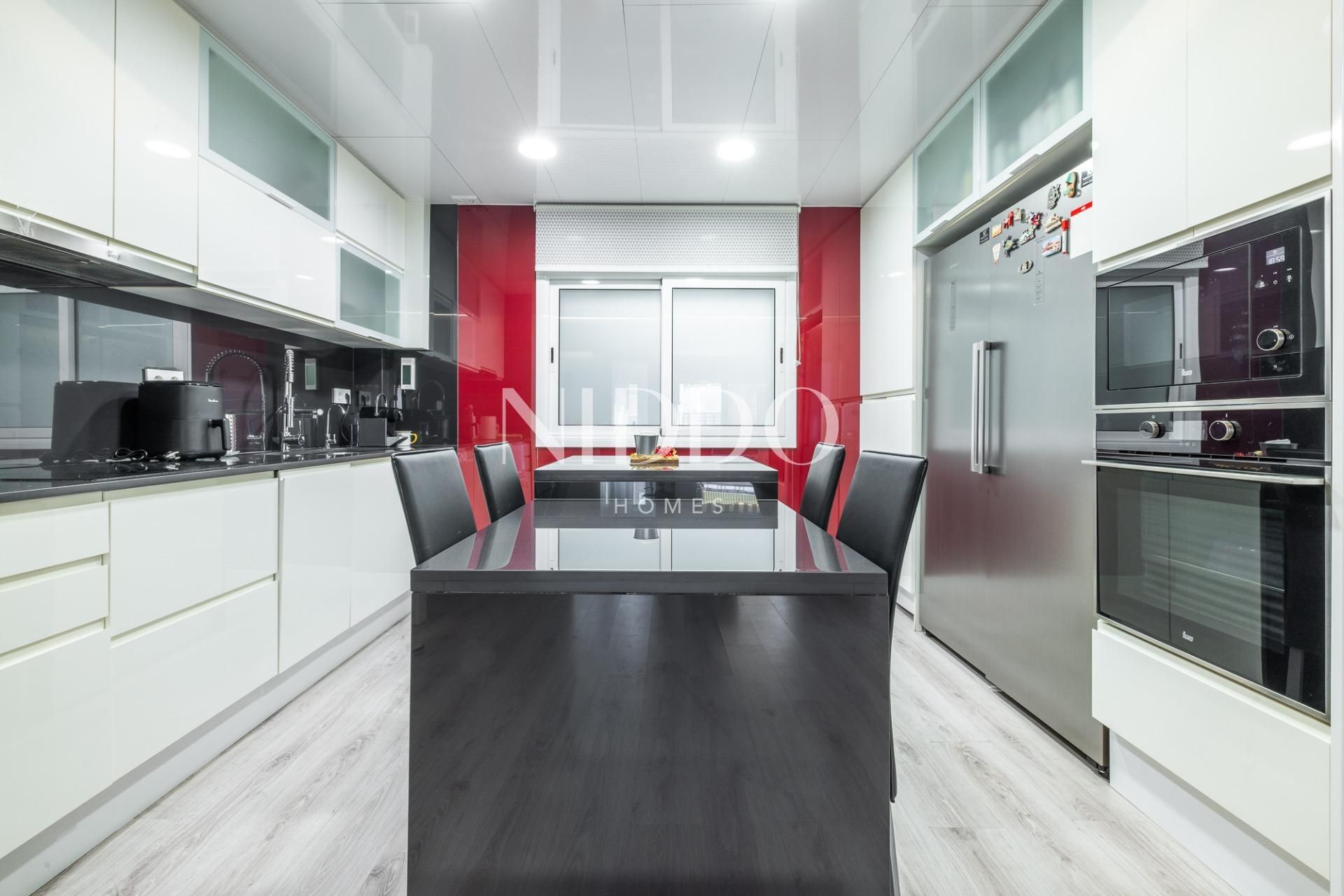 Kitchen of Flat for sale in Rubí  with Air Conditioner, Heating and Parquet flooring