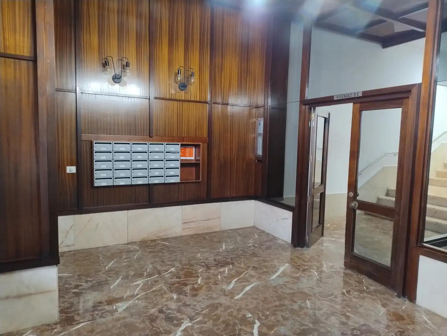 Piso en venta en Lugo con Calefacción, Amueblado y Balcón