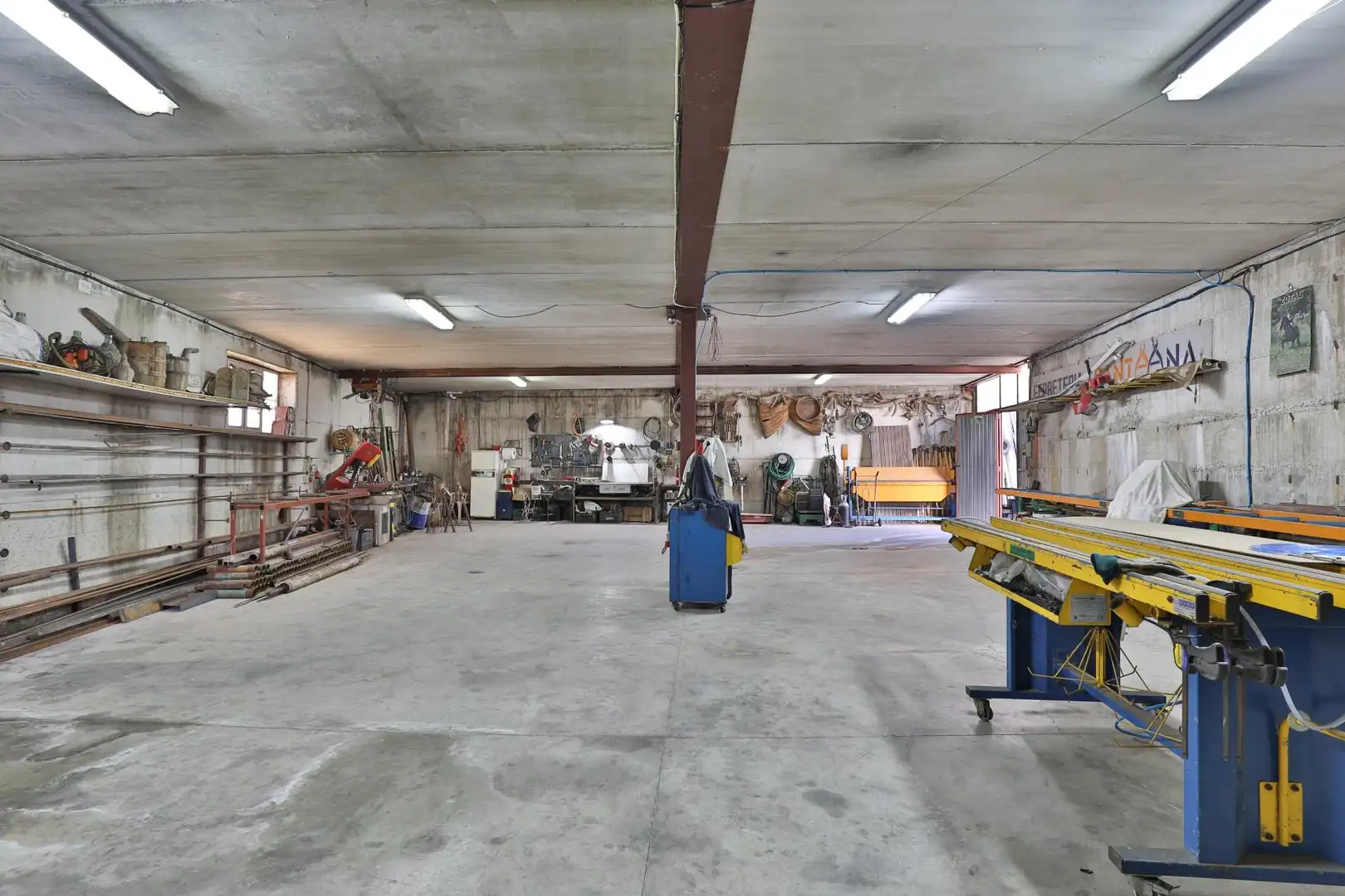 Industrial buildings for sale in Calle Atalaya, Alcalá la Real