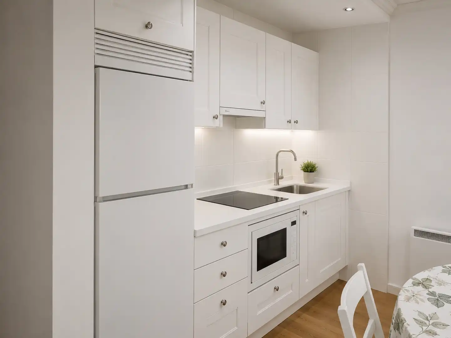 Kitchen of Apartments for rent in Castellanos de Moriscos  with Heating, Storage room and Furnished