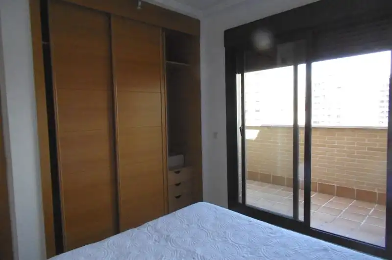 Dormitori de Àtic de lloguer en Madrid amb Aire condicionat, Calefacció i Jardí privat
