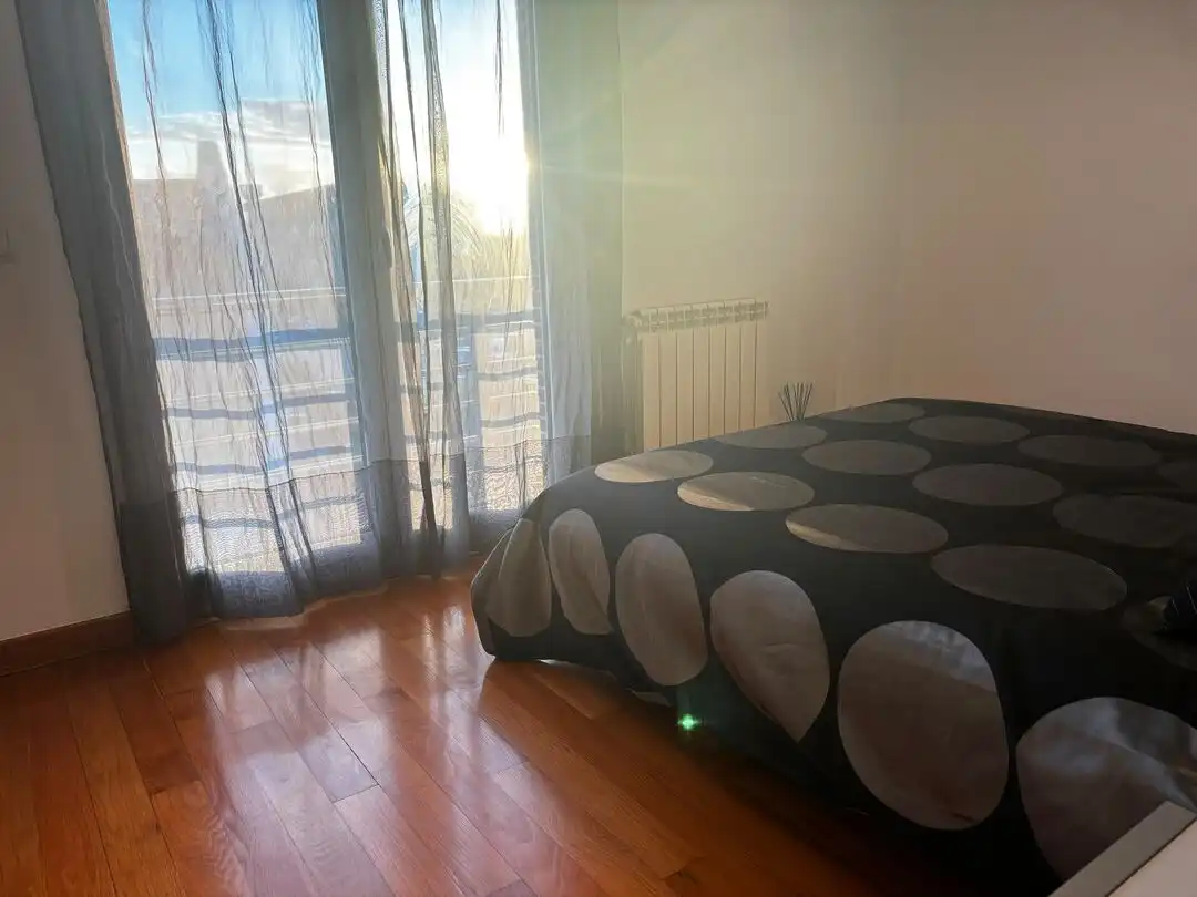 Habitación de Piso de alquiler en Santander con Trastero, Amueblado y Balcón