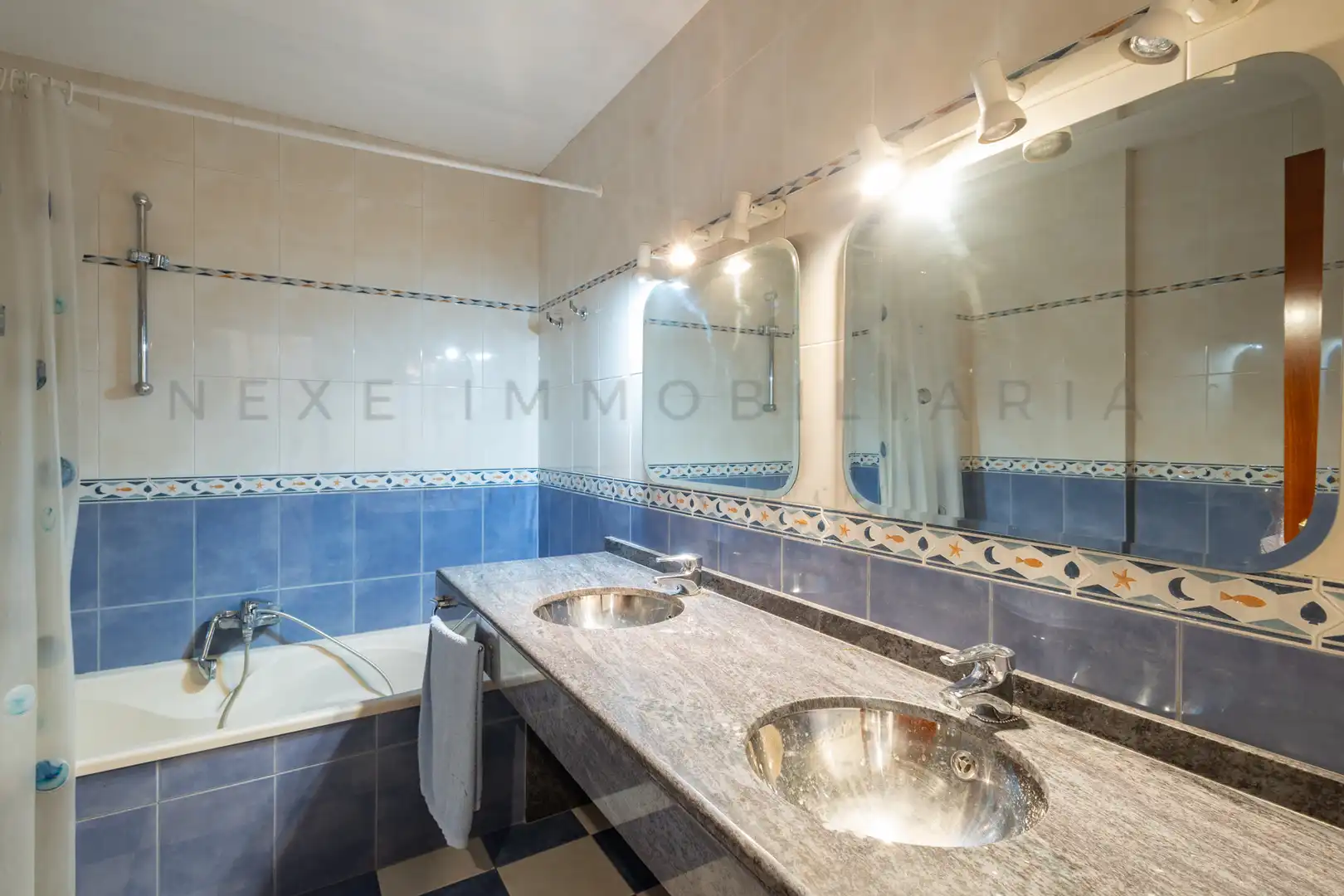 Baño de Casa adosada en venta en Sabadell con Aire acondicionado, Calefacción y Parquet