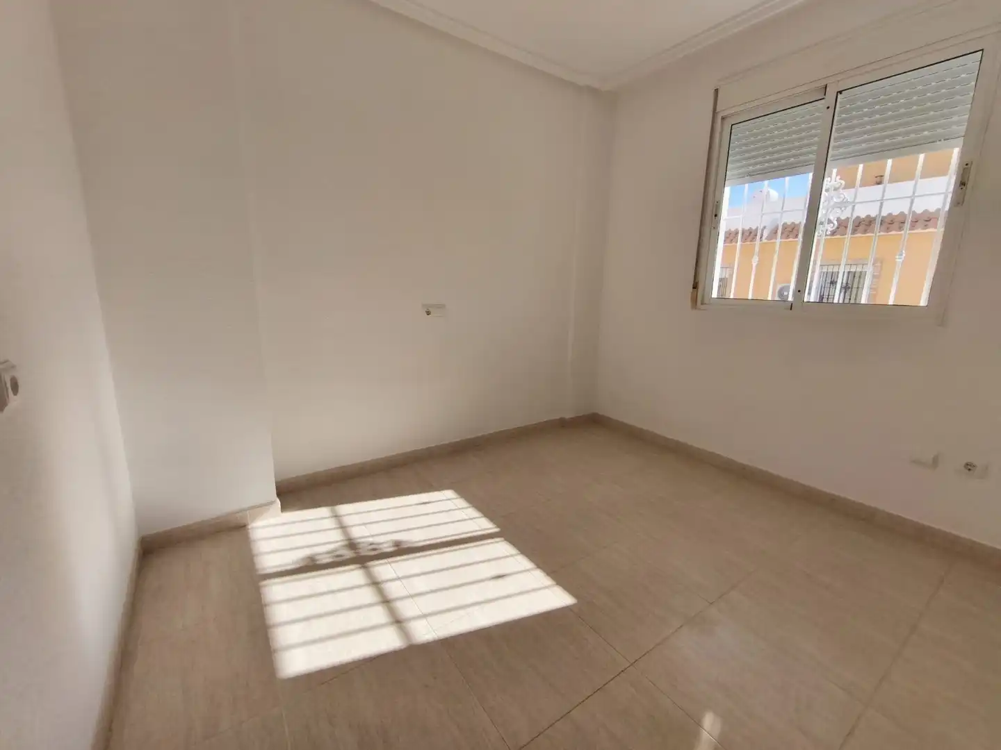 Habitación de Finca rústica en venta en Rojales con Jardín privado, Terraza y Piscina