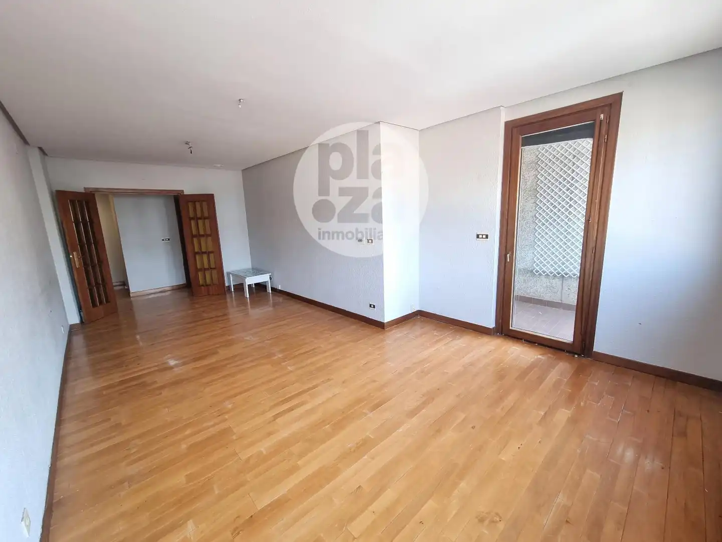Sala d'estar de Pis en venda en Burgos amb Calefacció, Terrassa i Traster