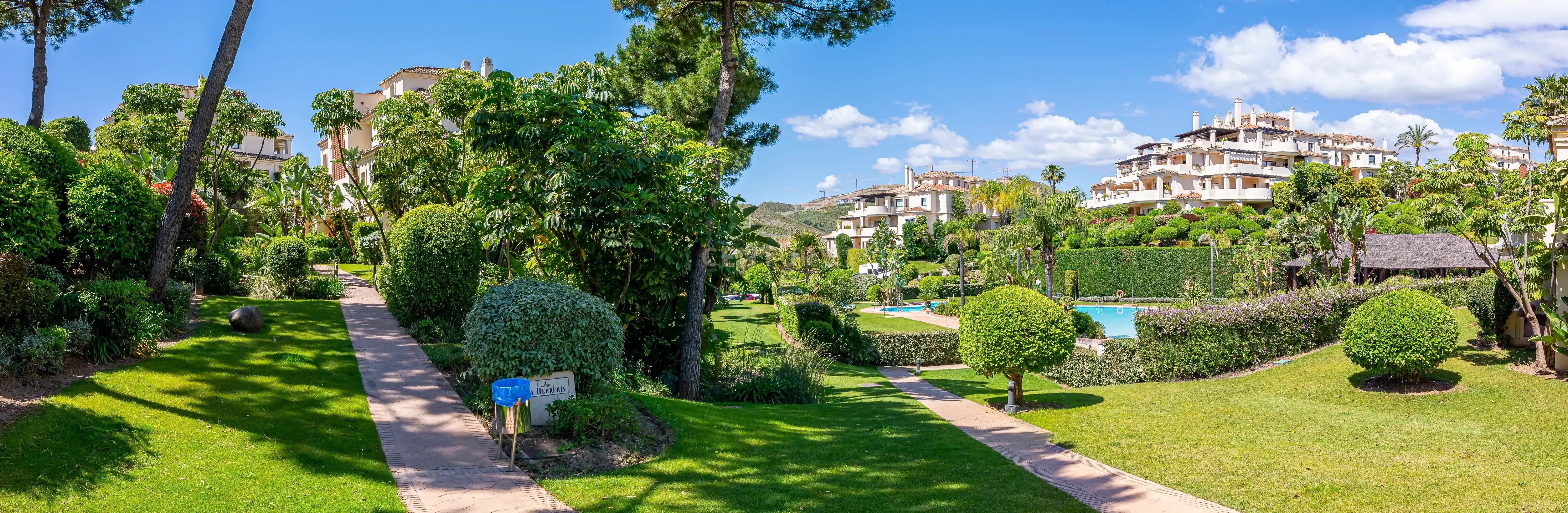 Jardí de Pis en venda en Benahavís amb Aire condicionat i Piscina