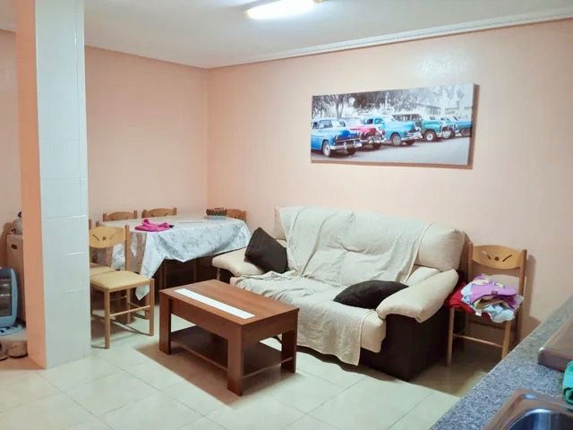 Sala de estar de Apartamento en venta en León Capital  con Calefacción, Parquet y Amueblado