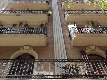 Appartamento con balcone in vendita a Carrer de Provença 47