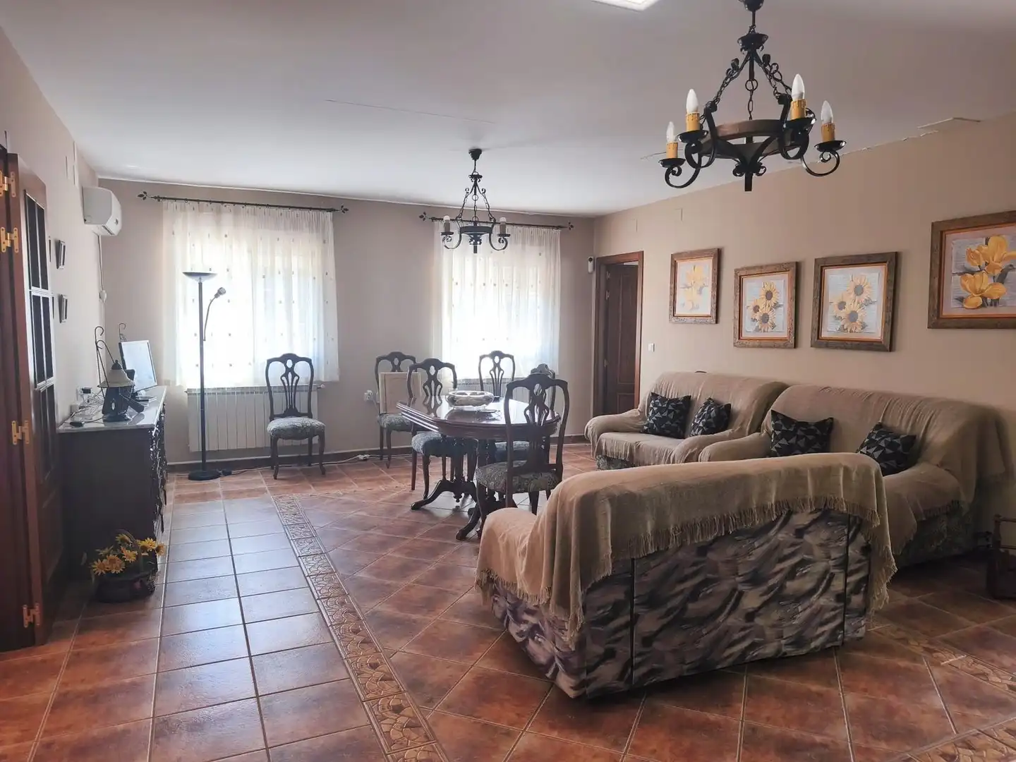 Sala d'estar de Casa o xalet en venda en Brazatortas amb Aire condicionat, Calefacció i Jardí privat