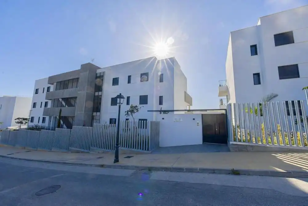 Exterior view of Ground floor for sale in Rïo Real - Los Monteros