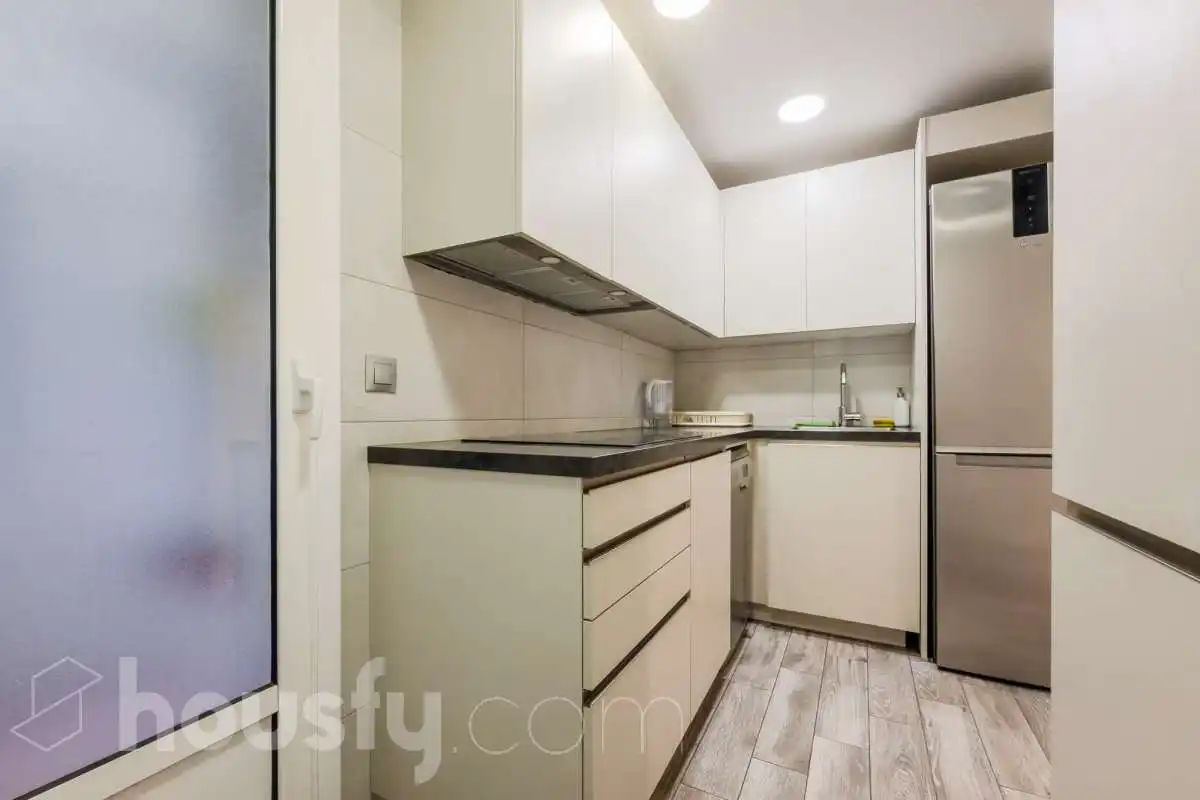 Cocina de Planta baja en venta en Barcelona con Aire acondicionado, Calefacción y Amueblado