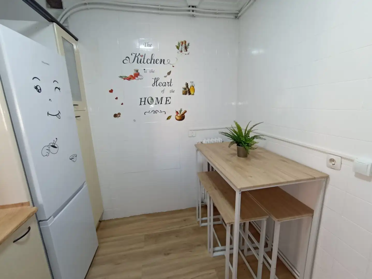 Room in Calle Hornos Caleros, Estación