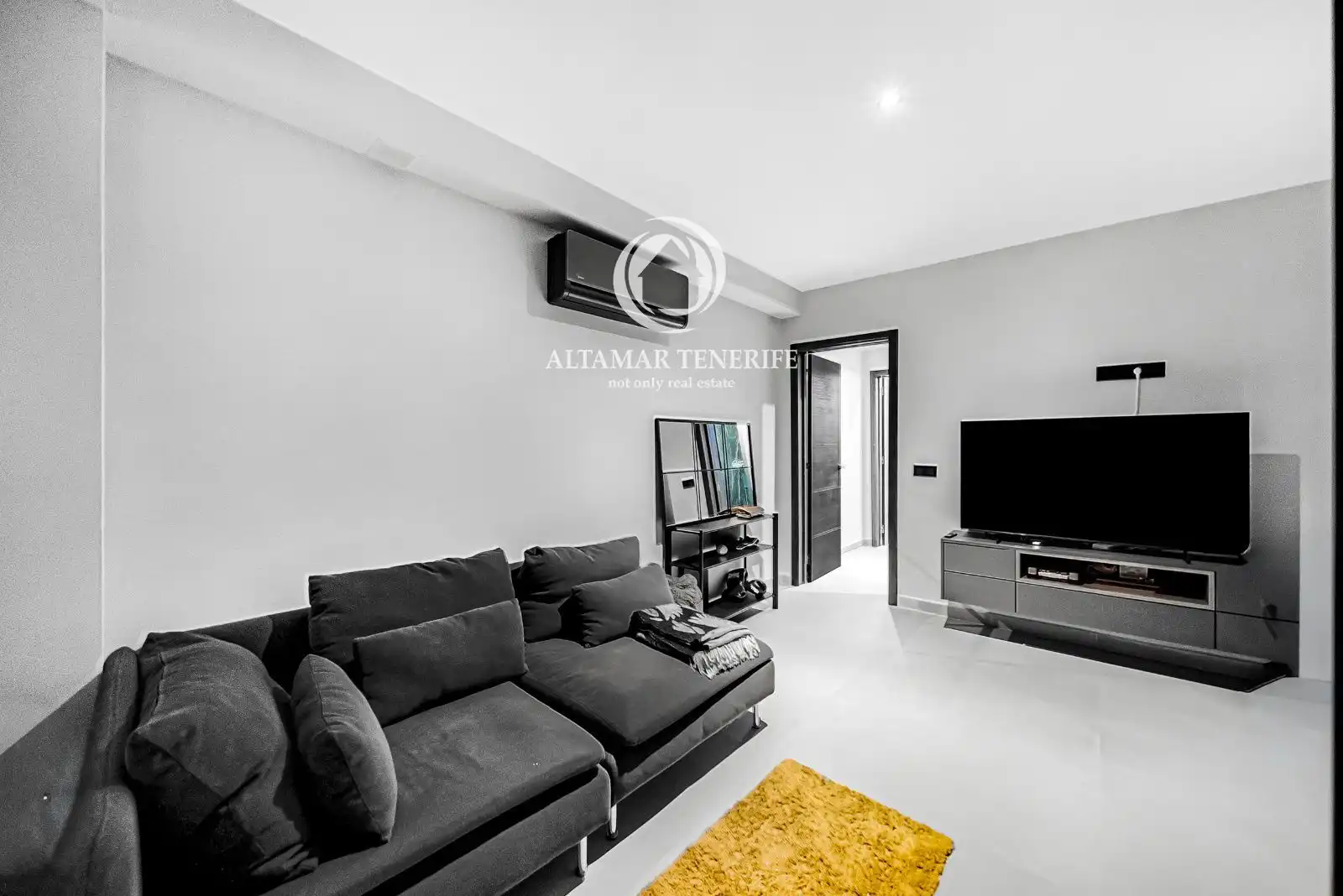 Terraced house with pool for sale in Jardines del Duque, imagen 43