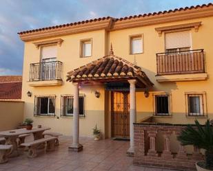 Vista exterior de Casa o xalet en venda en Vélez-Málaga amb Terrassa, Traster i Piscina