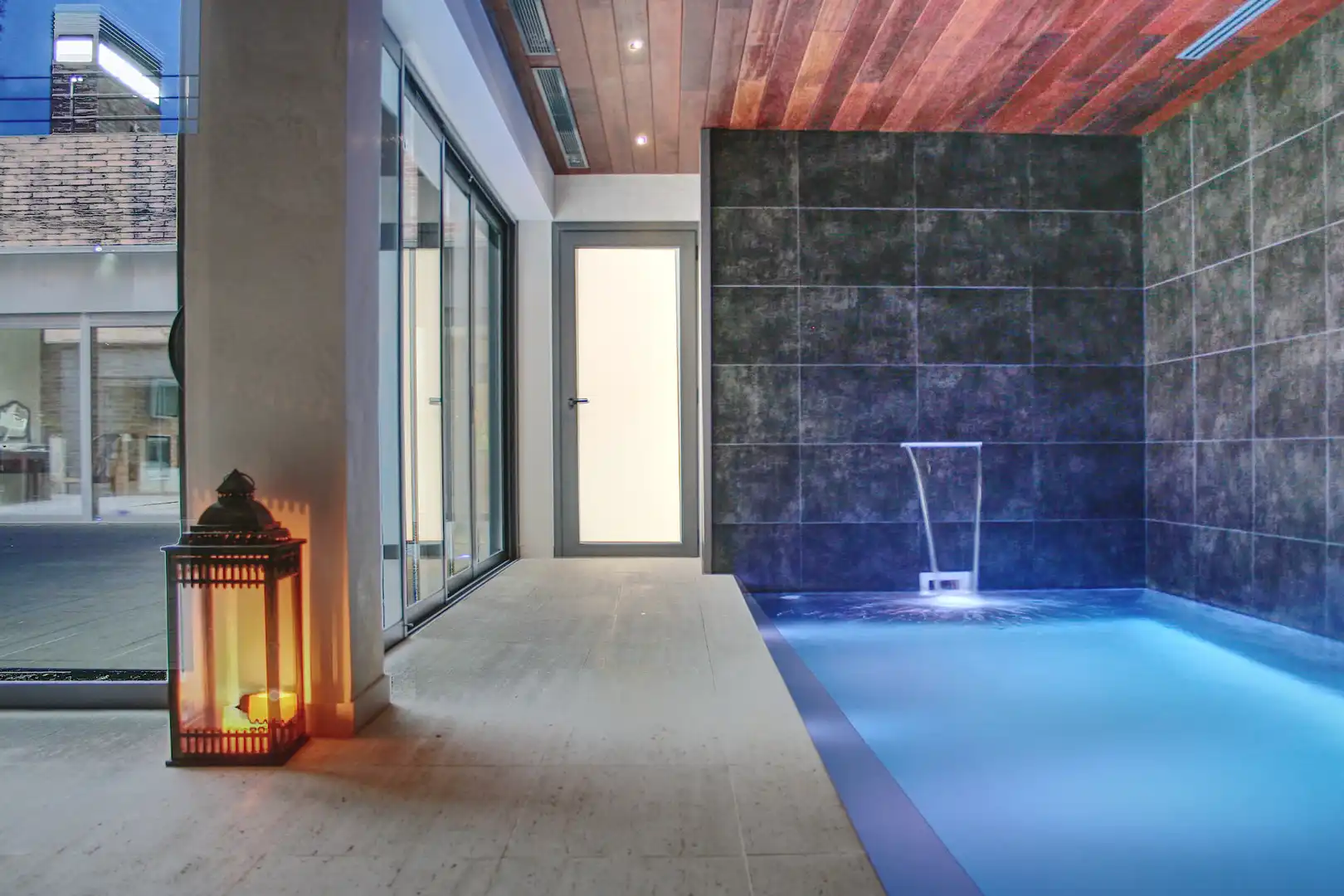 Schwimmbecken von Haus oder Chalet zum Verkauf in Sant Cugat del Vallès mit Klimaanlage, Heizung und Privatgarten