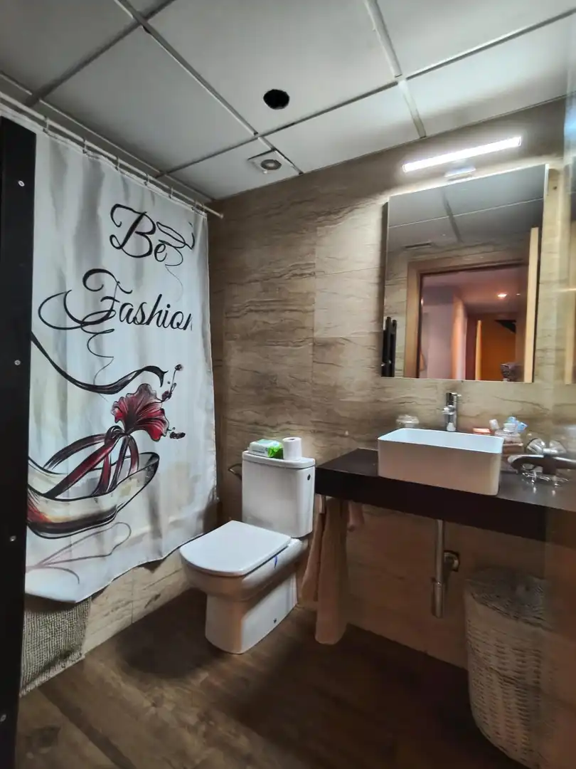 Baño de Dúplex en venta en Vilanova del Camí con Aire acondicionado, Calefacción y Terraza