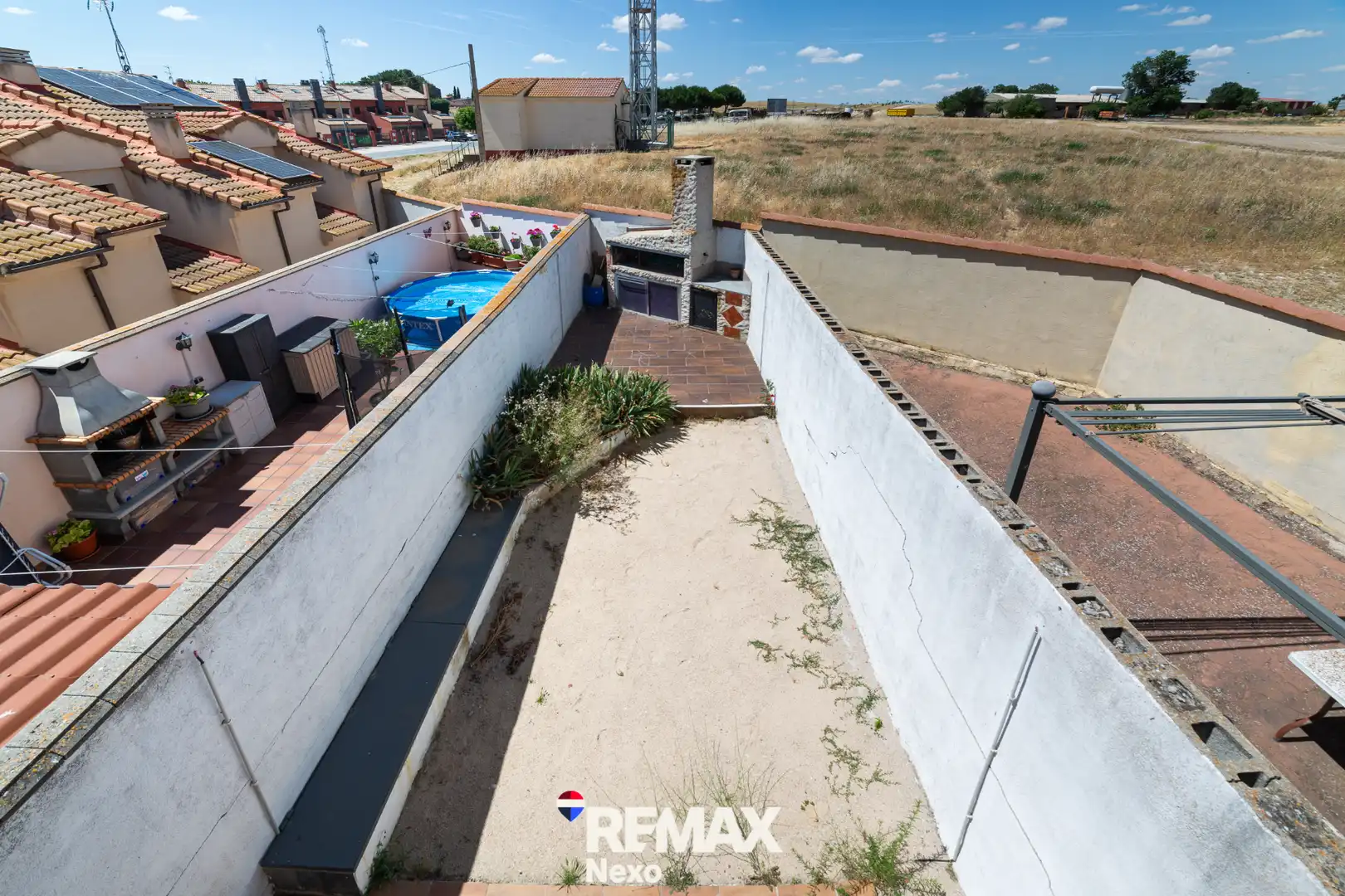 Vista exterior de Casa adosada en venta en Roda de Eresma con Jardín privado, Terraza y Horno