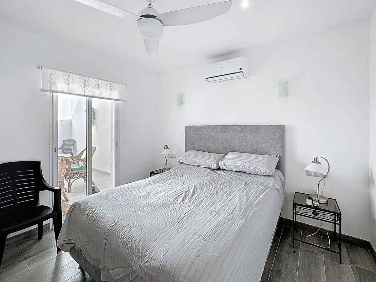 Schlafzimmer von Einfamilien-Reihenhaus zum Verkauf in Mijas mit Klimaanlage, Heizung und Terrasse