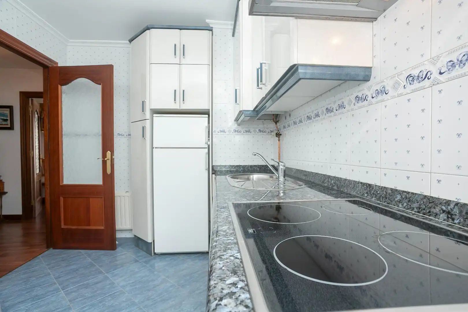 Cuina de Pis en venda en San Vicente de la Barquera amb Terrassa