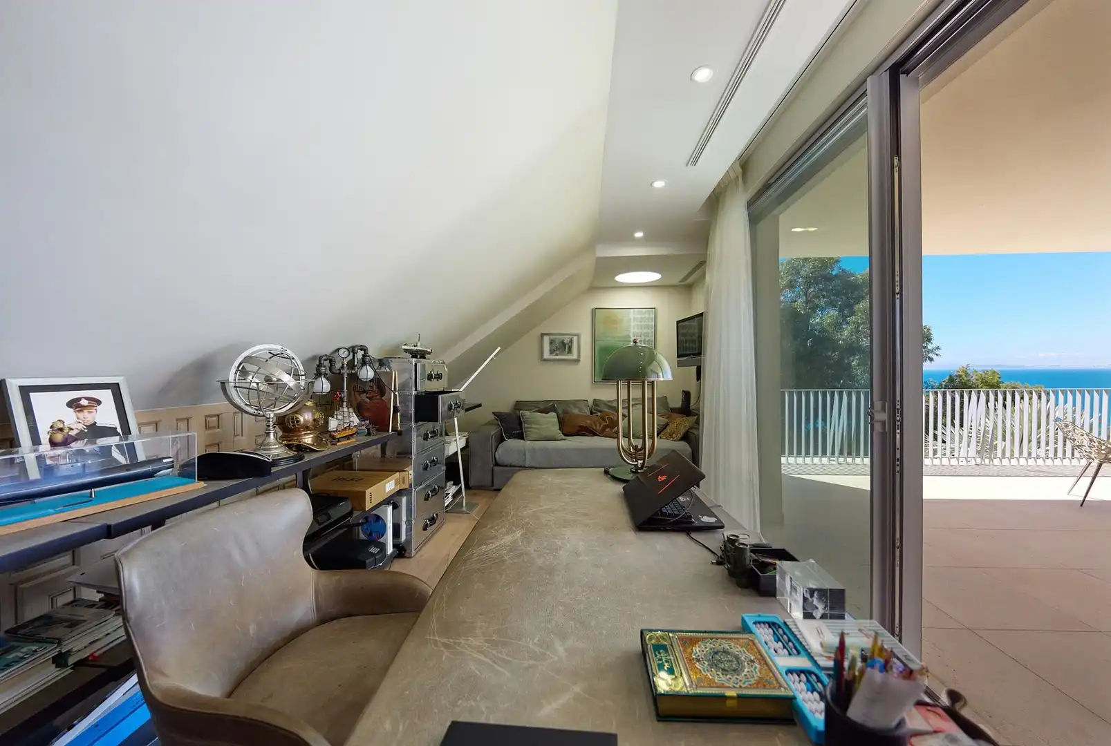 Sala d'estar de Casa o xalet en venda en Alicante / Alacant amb Aire condicionat, Calefacció i Jardí privat