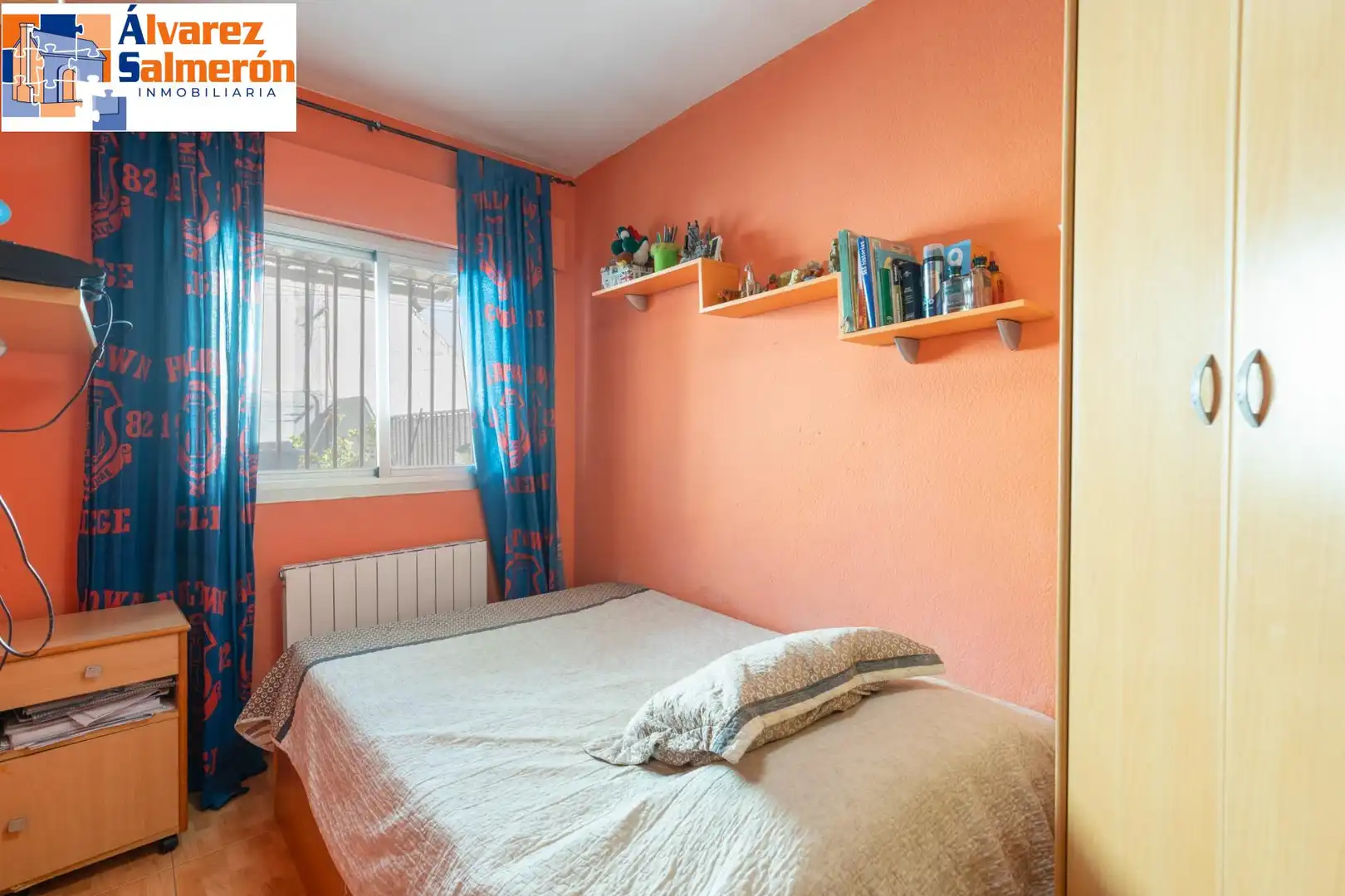 Habitación de Casa adosada en venta en Armilla con Aire acondicionado, Calefacción y Terraza