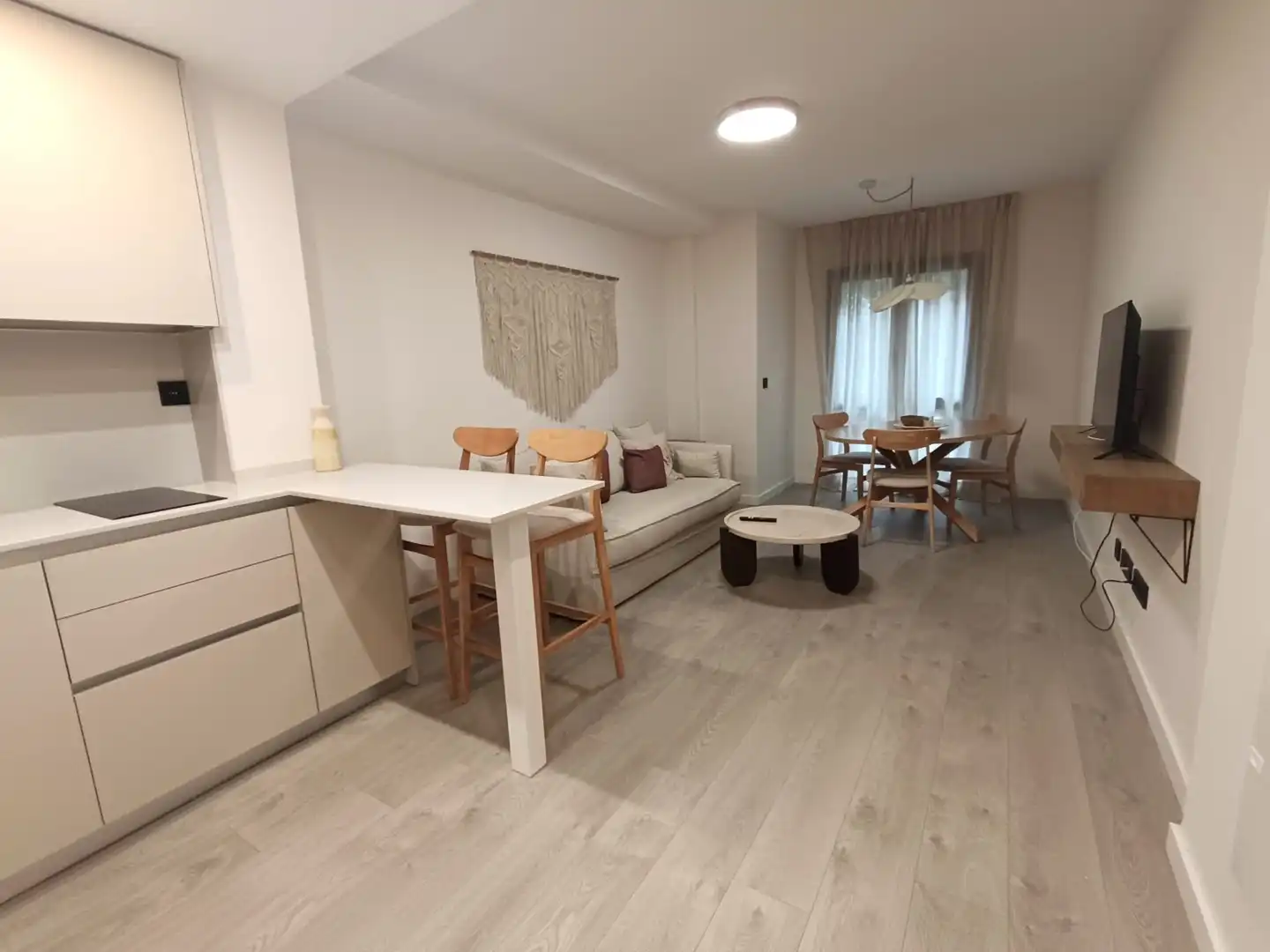 Sala d'estar de Pis en venda en Málaga amb Calefacció, Moblat i Balcó