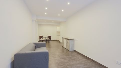Foto 2 de Planta baja en venta en Sants-Badal, Barcelona Capital