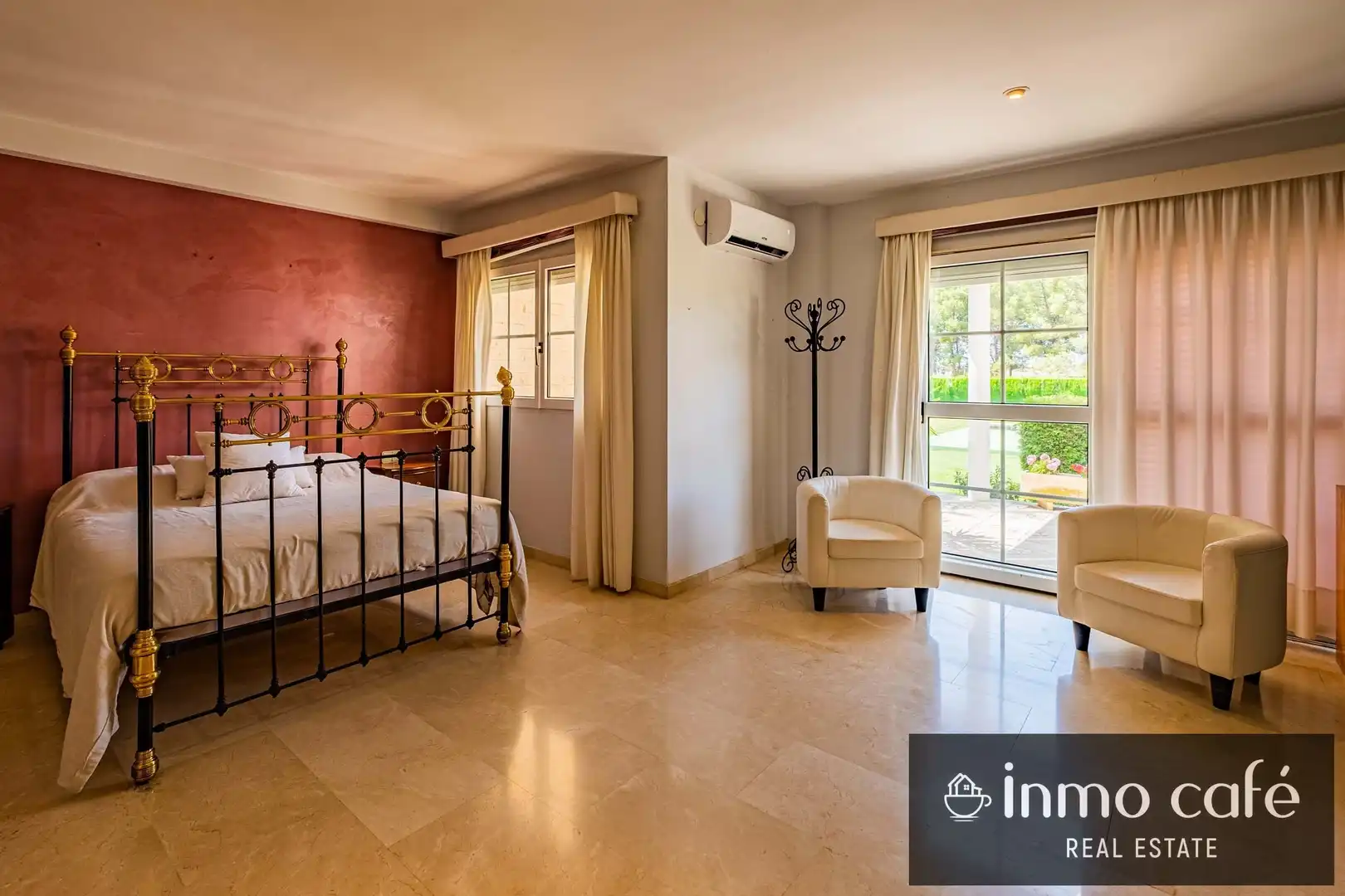 Dormitori de Casa o xalet en venda en Villena amb Aire condicionat, Calefacció i Terrassa