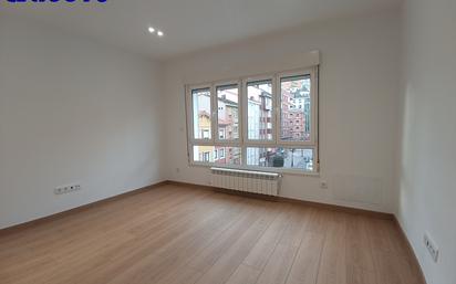 Living room of Flat to rent in Oviedo 