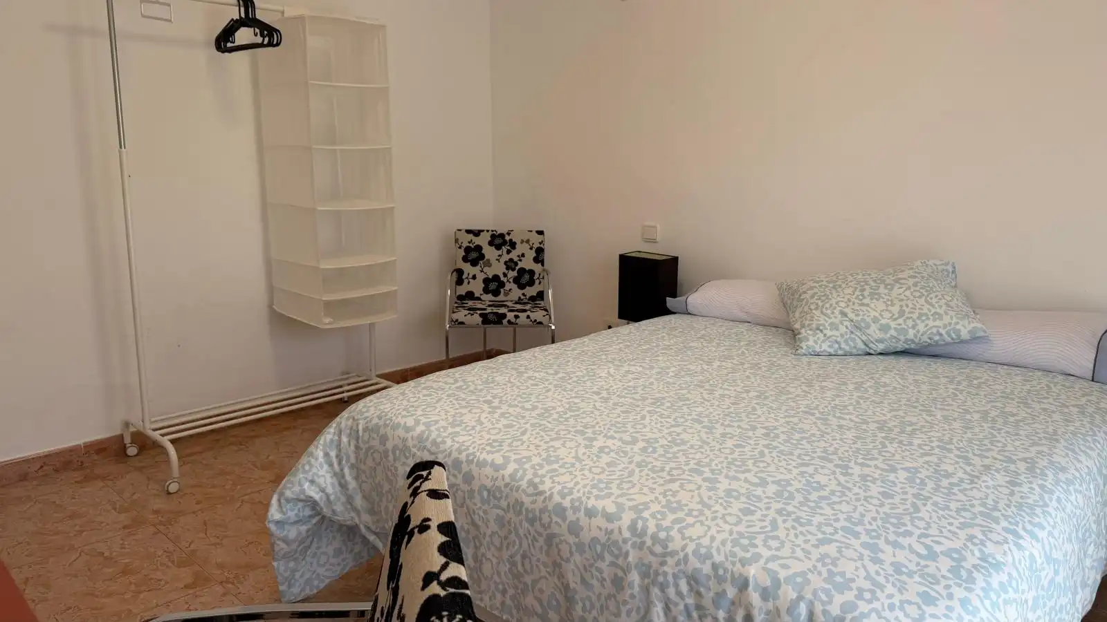 Habitación de Piso para compartir en La Almunia de Doña Godina  con Calefacción, Terraza y Amueblado