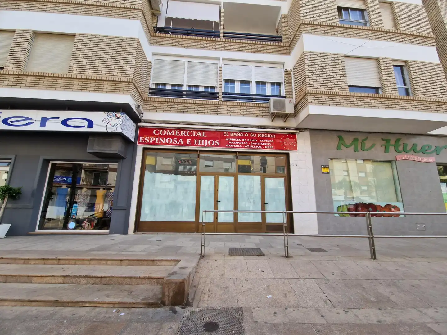 Local comercial en venda a Avenida SALOBREÑA 25, imagen 2