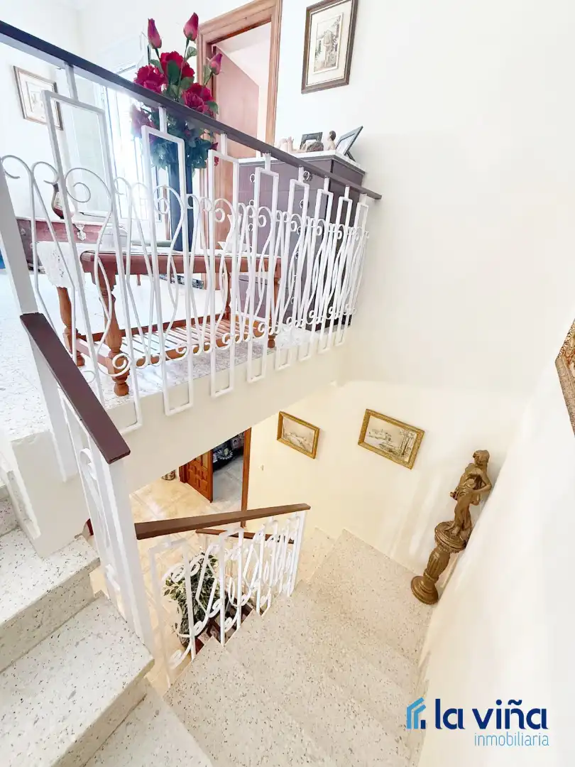 Houses for sale in Mollina  with Air Conditioner, Heating and Furnished