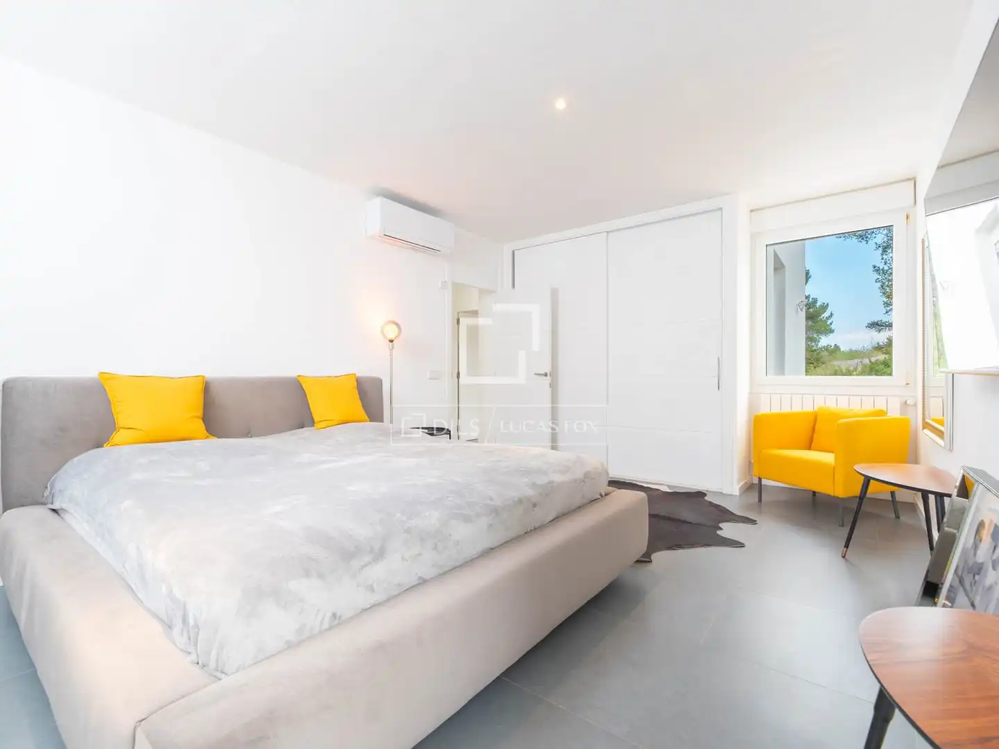 Bedroom of Houses for sale in Santa Eulària des Riu  with Air Conditioner, Heating and Terrace