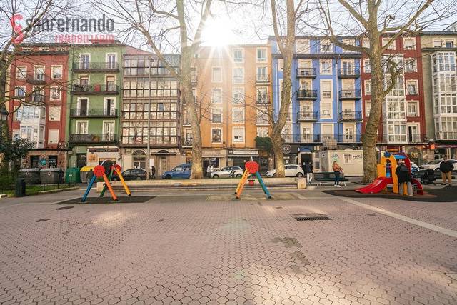 Piso en Venta en Calle de Vargas en Numancia - San Fernando