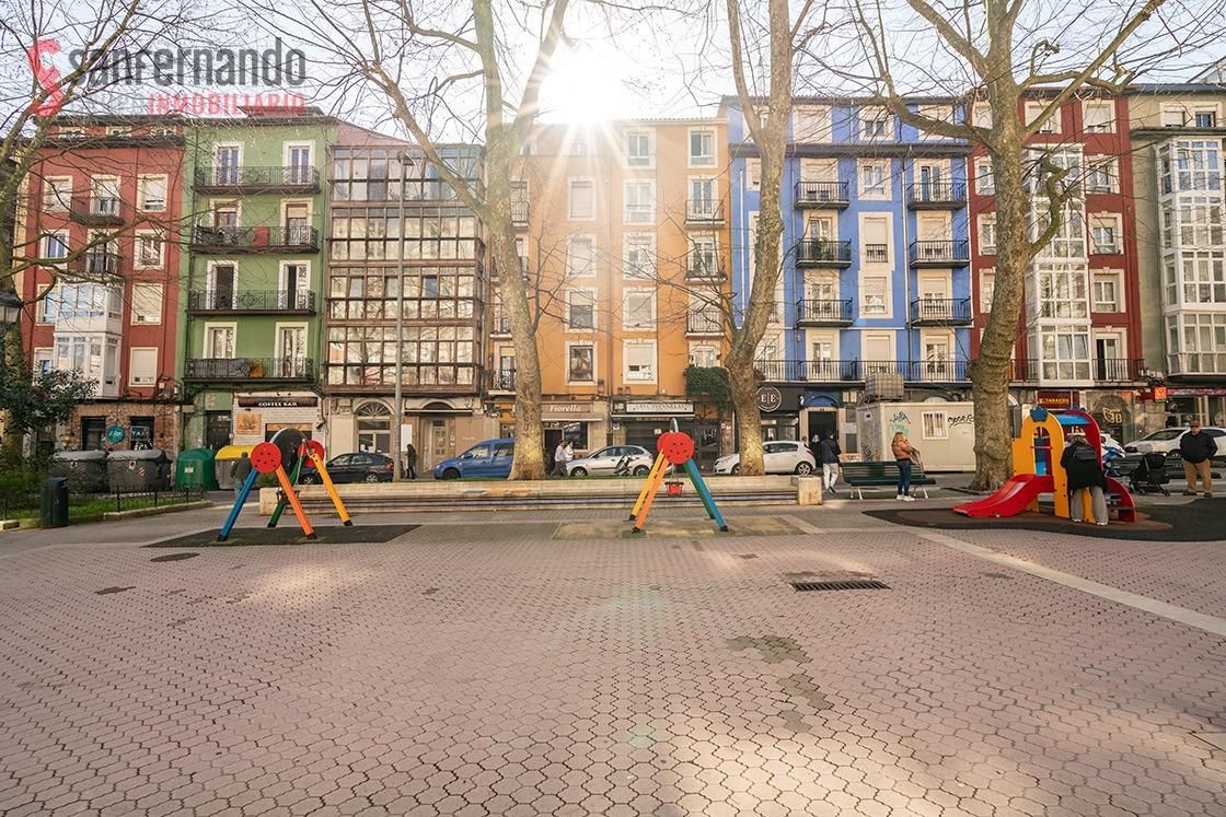 Vista exterior de Pis en venda en Santander amb Calefacció, Parquet i Balcó