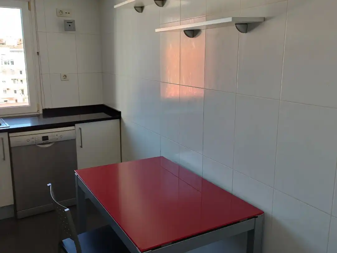 Kitchen of Flat for rent in  Zaragoza Capital  with Air Conditioner and Balcony