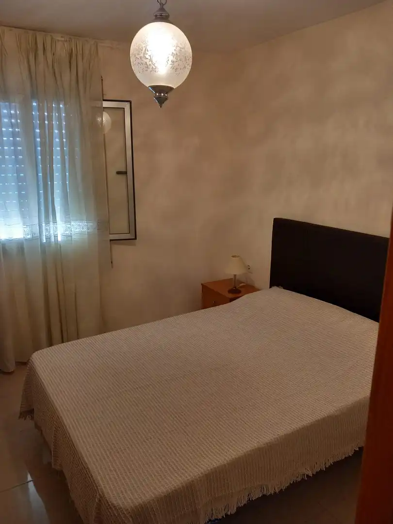 Habitación de Piso de alquiler en La Línea de la Concepción con Amueblado, Horno y Lavadora