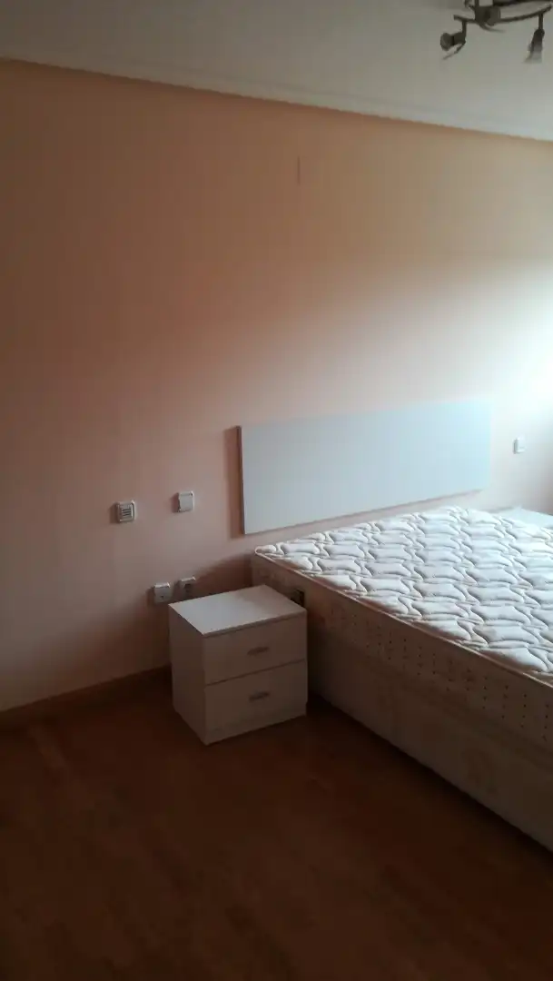 Bedroom of Flat for rent in Cuenca  with Air Conditioner, Heating and Parquet flooring
