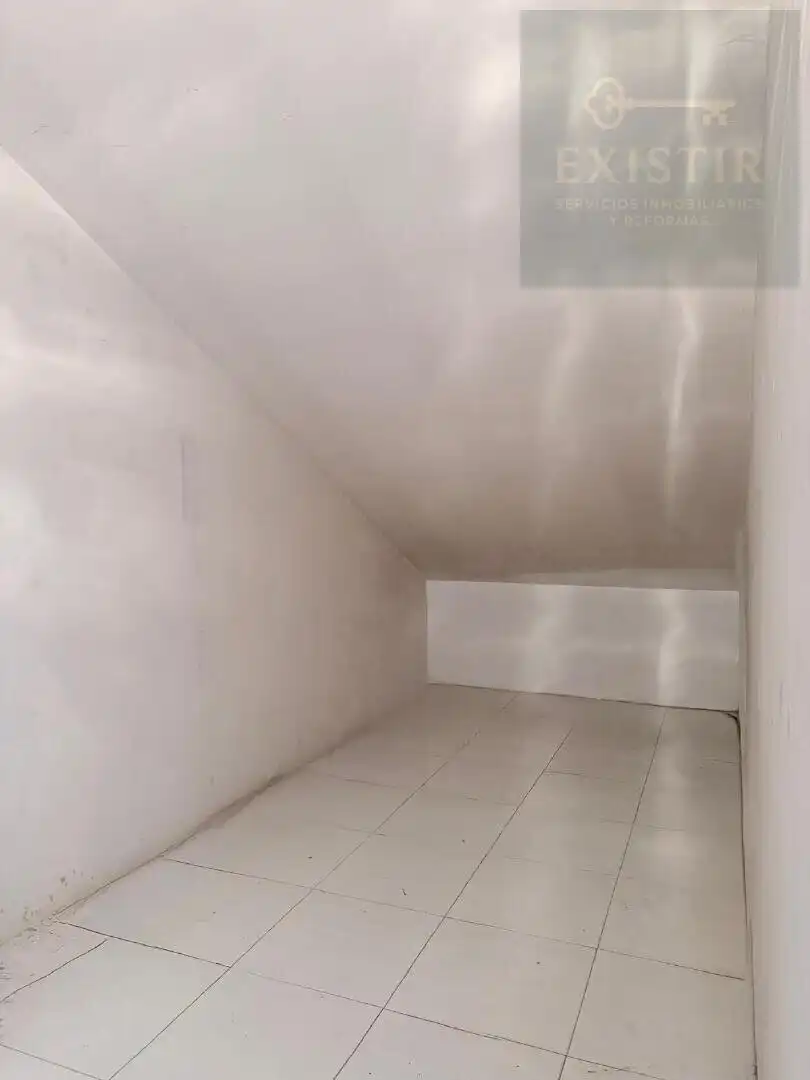 Piso en venta en Ave María