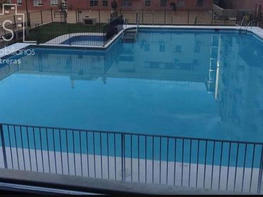 Flat with pool for sale in Este - Alcosa- Torreblanca