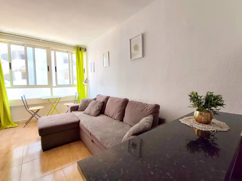 Sala d'estar de Apartament en venda en Torrevieja amb Rentadora
