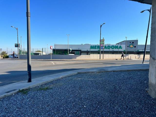 Local comercial en Alquiler en Villa de Otura