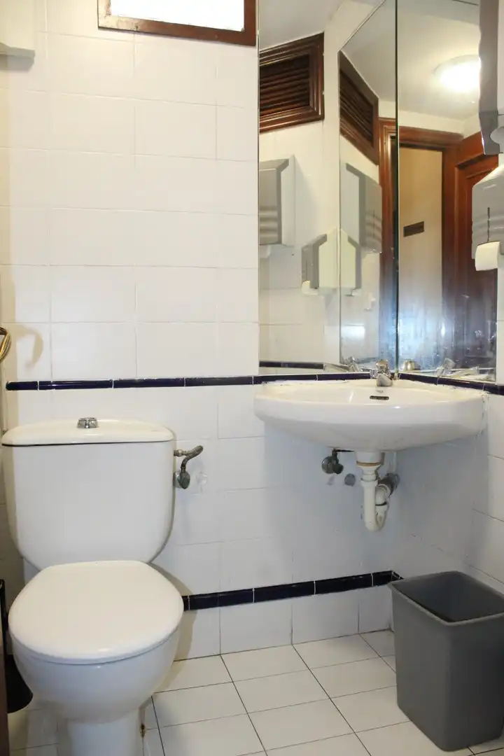 Bany de Casa o xalet en venda en Donostia - San Sebastián  amb Aire condicionat, Calefacció i Traster